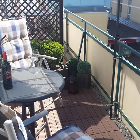 Penthouse Ferienwohnung Auszeit, gerne mit Hund, WLAN inkl. Laboe Exterior foto