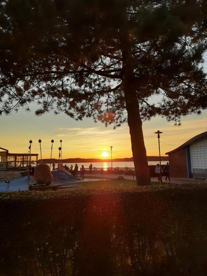 Penthouse Auszeit, Gerne Mit Hund, Wlan Inkl. Laboe